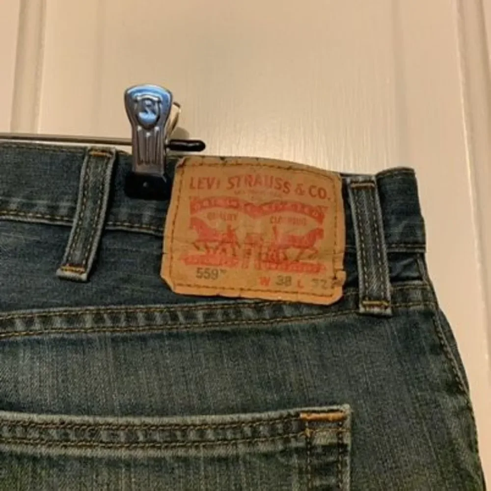 Levi’s 559 Size 38x32 Relaxed Straight Jeans